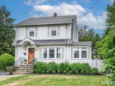 46 Reynolds Drive, Fairfield, CT, 06824