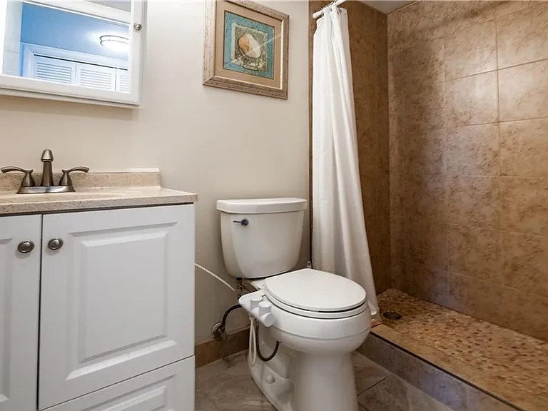 5 High Point Cir W #206 — Photo 19