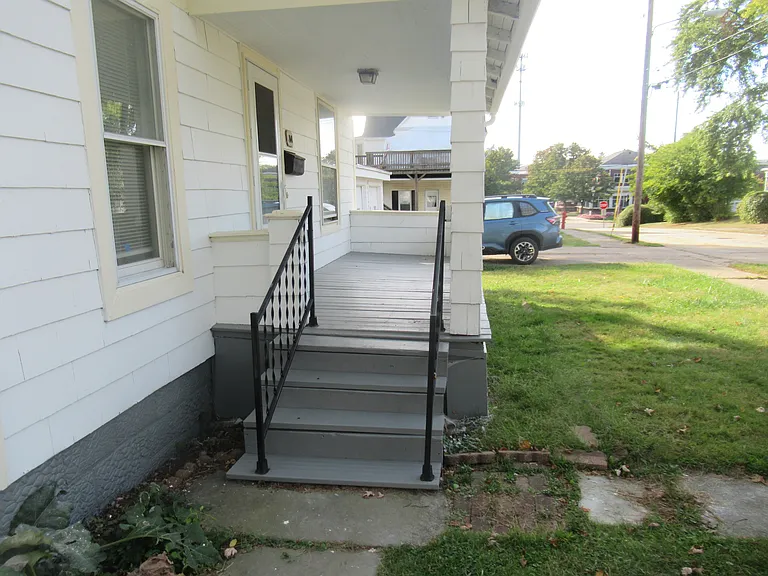 14 Elm St — Photo 3