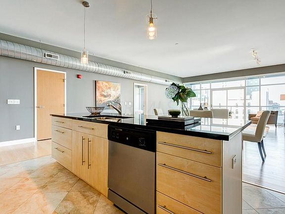 5th image of 100 E Gay St Unit 806