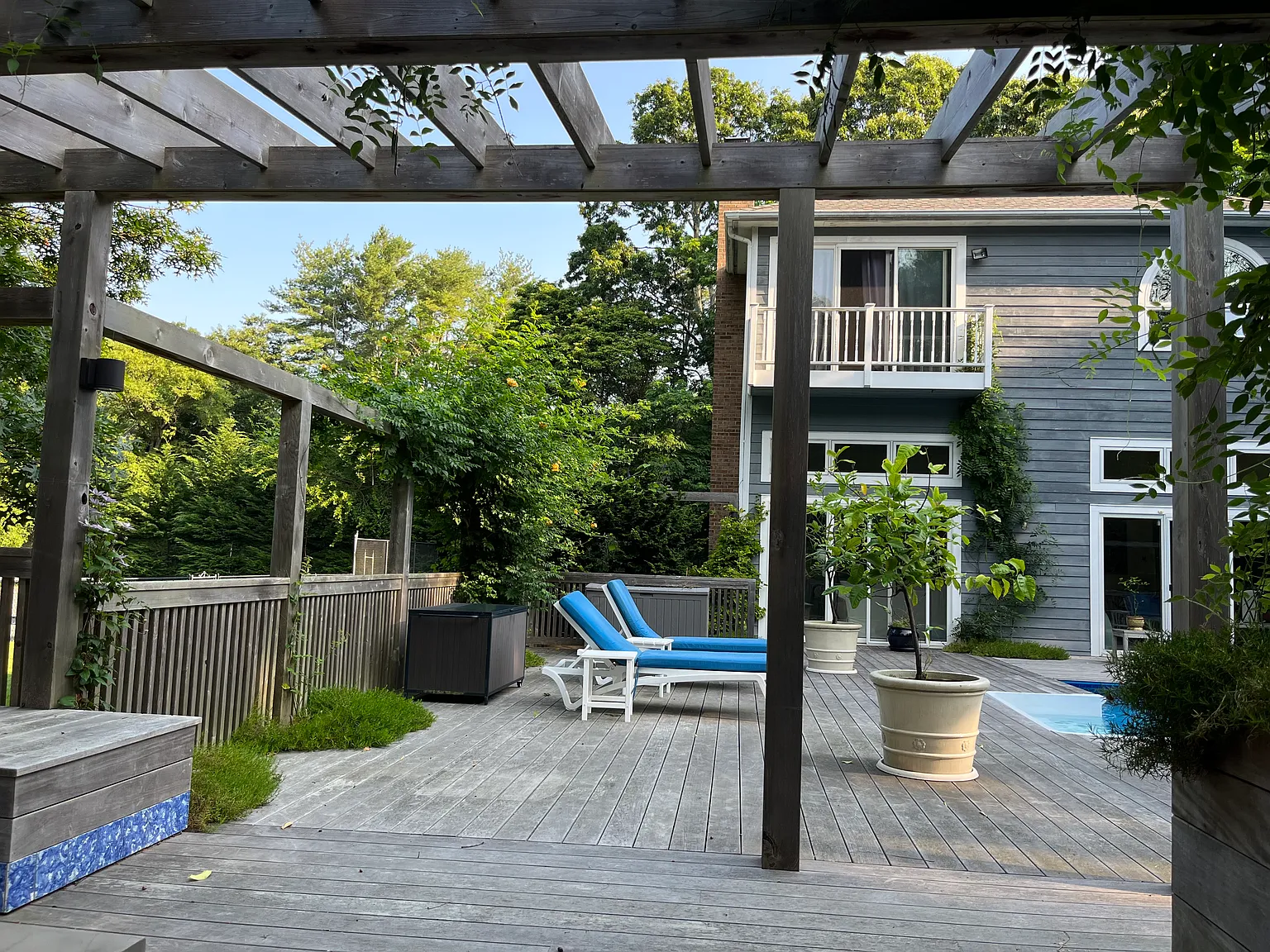 A Hidden Bridgehampton Retreat w/ Pool + Tennis — Photo 2
