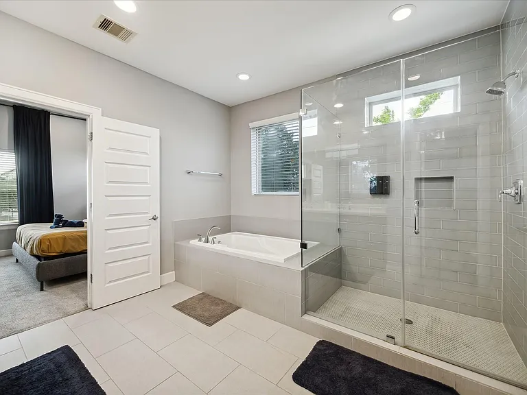 1412 Cleburne St — Photo 22