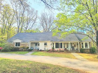 5011 Hunting Hills Dr, Roanoke, VA 24018