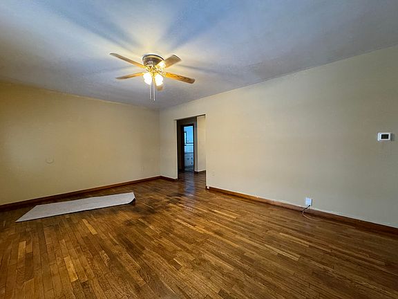 3rd image of 106 Clay Dr