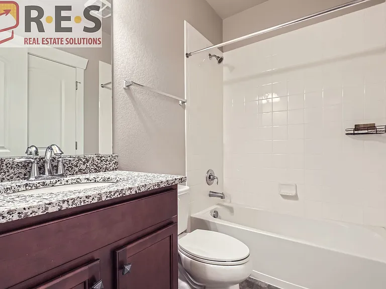 5544 Wabash St — Photo 22