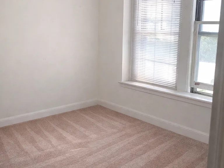 813 University Ave SE — Photo 24