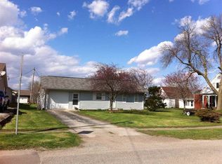 306 E Walnut St, Chalmers, IN 47929