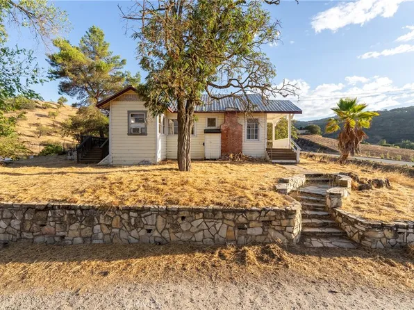 1290 Nacimiento Lake Dr, Adelaide, CA 93446