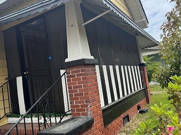 4th image of 1106 E 40th Street