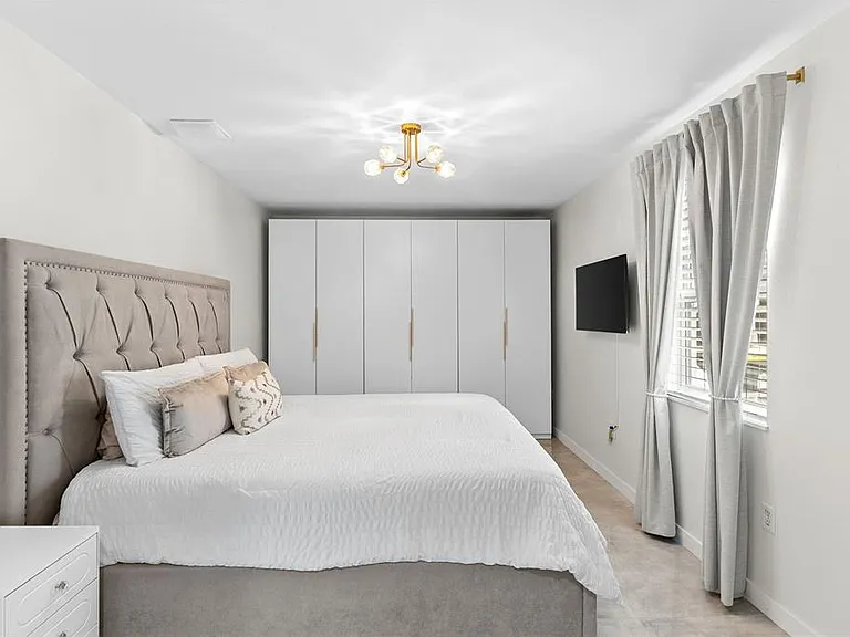 4104 W Knights Ave — Photo 18