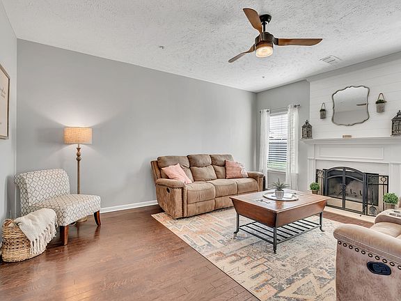 5th image of 639 Creekbend Ln