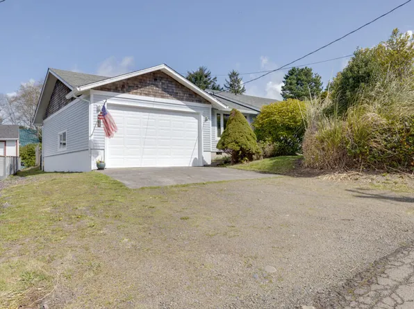 4828 Aldercove Rd, Tillamook, OR 97141