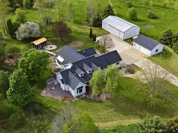 N1216 COUNTY ROAD KW, Cedar Grove, WI 53013