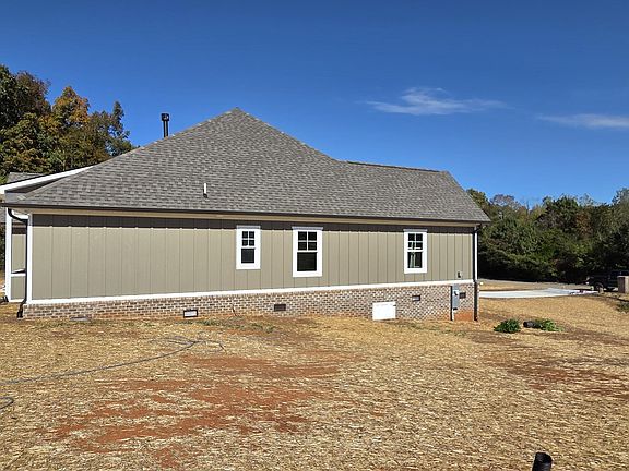 3rd image of 205 Wilshaw Ct