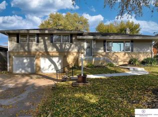 5208 Mary St, Omaha, NE 68152
