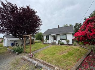 19367 Conway Hill Rd, Mount Vernon, WA 98274