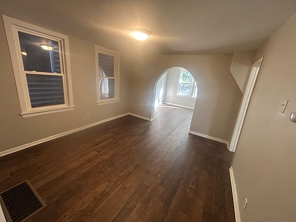 2nd image of 644 W 49th St #1F