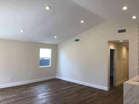 4th image of 12826 Gilmore Ave