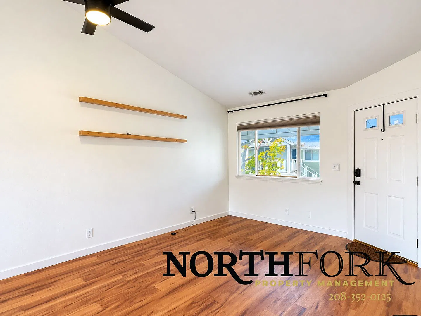 Charming Eagle Living | 2 Bed, 2 Bath Condo — Photo 4