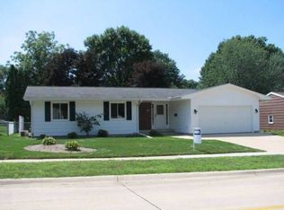 1915 McGowan Blvd, Marion, IA 52302
