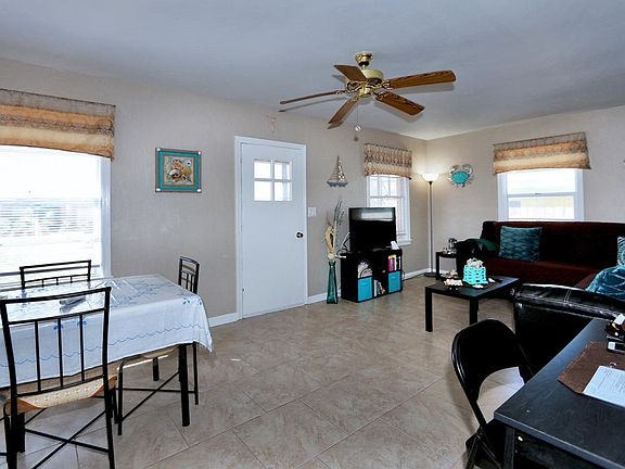 3rd image of 349 Woodland Ave