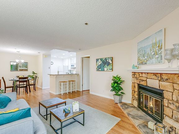 4th image of 2322 La Terrace Cir