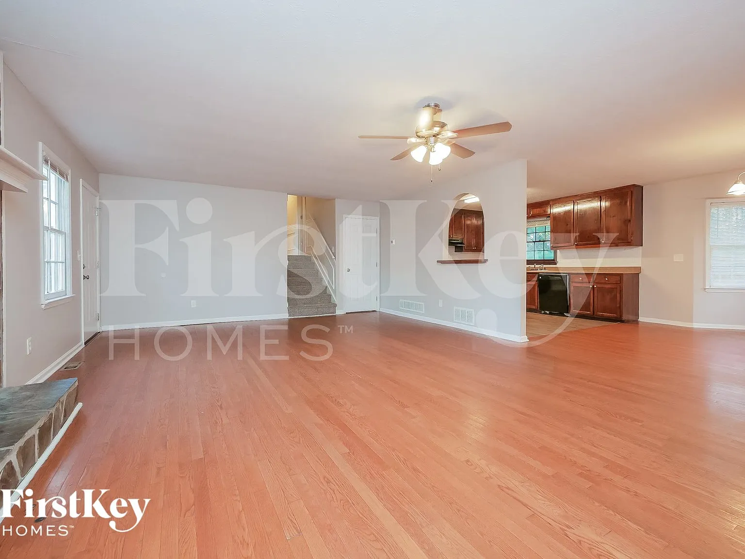 3 bed, 2.0 bath, 2076 sqft, $2,410 — Photo 4