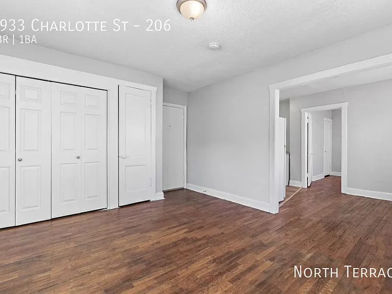 3933 Charlotte St #206 — Photo 9