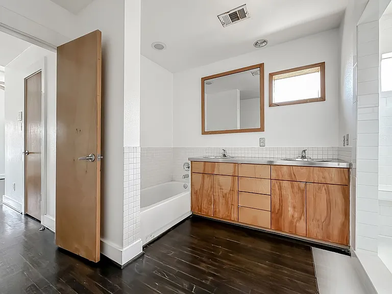 417 S Beacon St — Photo 15