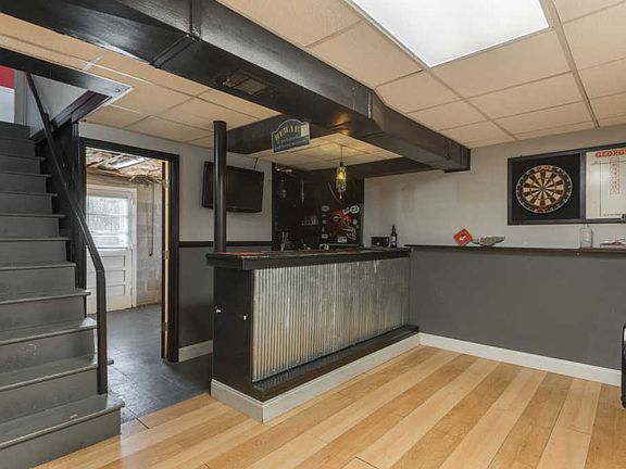4th image of 3601 Morton Dr
