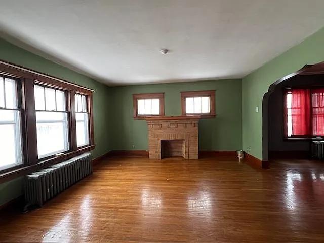 3 bed, 1100 sqft, $1,400 — Photo 2