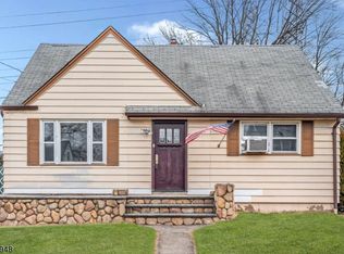 54 Sycamore Dr, Belleville, NJ 07109