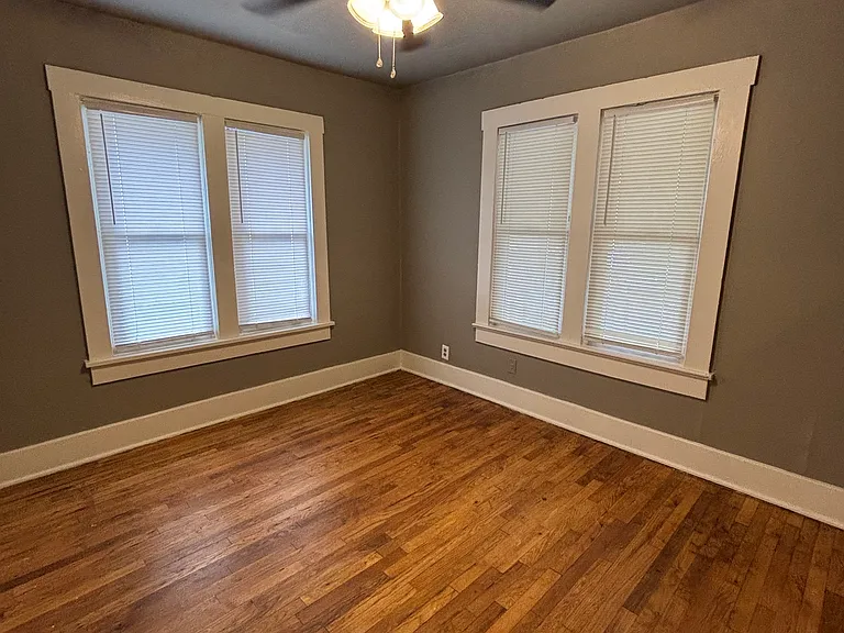 1235 S Lewis Pl — Photo 11