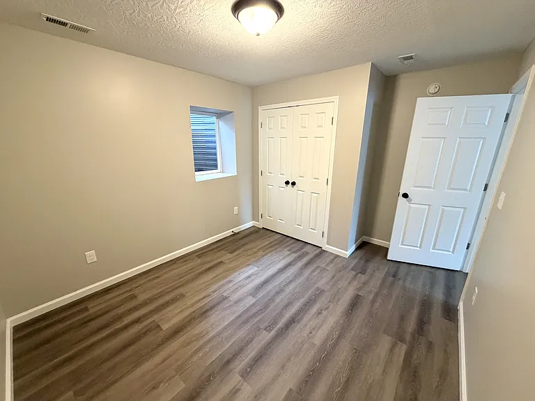 111 Losey St — Photo 6