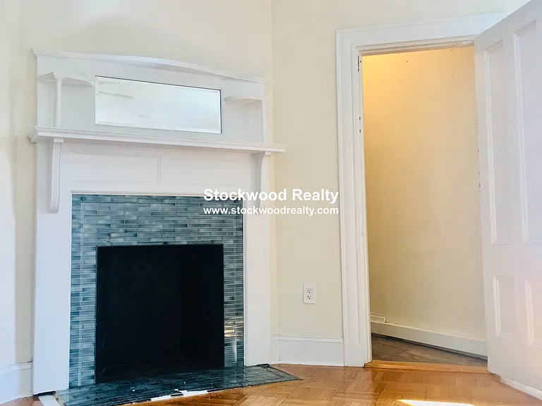 90 Lyndhurst St #4 — Photo 27