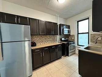 Rented by Hillel Realty Group