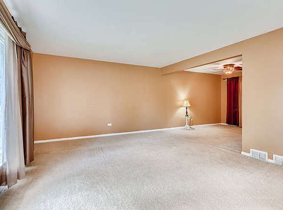 2nd image of 15728 Maryland Ave