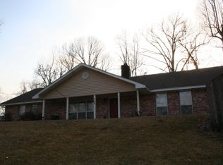 704 Lake Forest Dr, Vicksburg, MS 39183