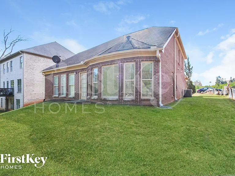 136 Janney Cir — Photo 14