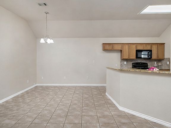 2nd image of 3714 Ridgemont Dr