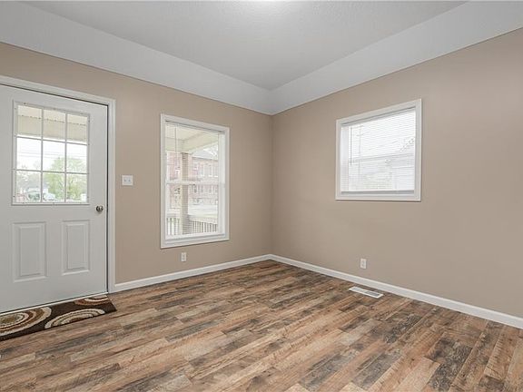 2nd image of 1113 W 20th St