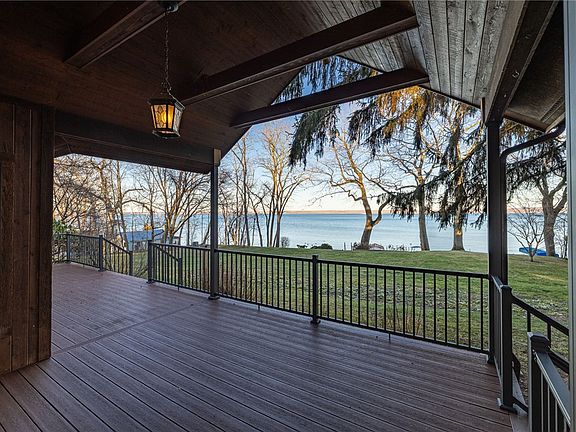 2nd image of 1292 Arrowhead Beach Rd