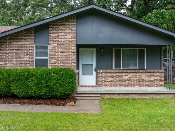 109 Gama Cir, Roland, OK 74954