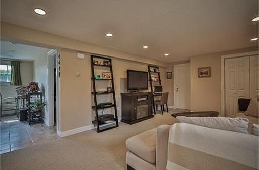 3rd image of 8 Zabriskie Dr APT E