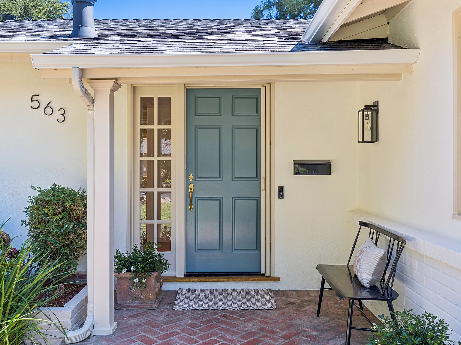 3 bed, 2405 sqft, $9,000 — Photo 3