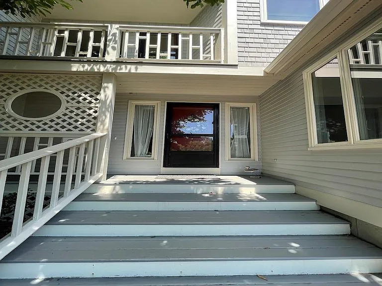 15 Hammersmith Rd #33 — Photo 35