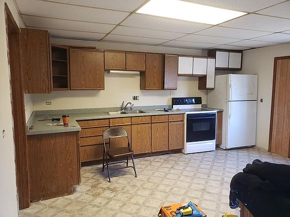 2nd image of 634 Bissell St #2