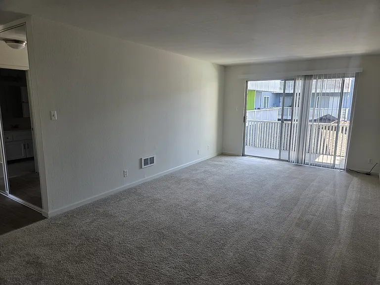 Tropic Sands Apartments — Photo 48