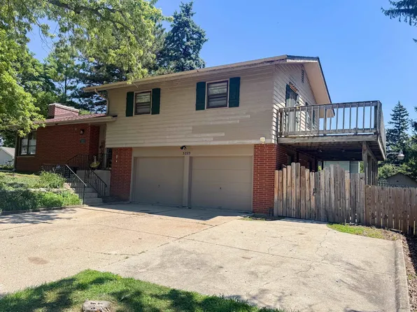 3223 Basswood St, Rockford, IL 61114