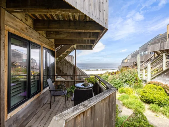1 Surf Way APT 129, Monterey, CA 93940